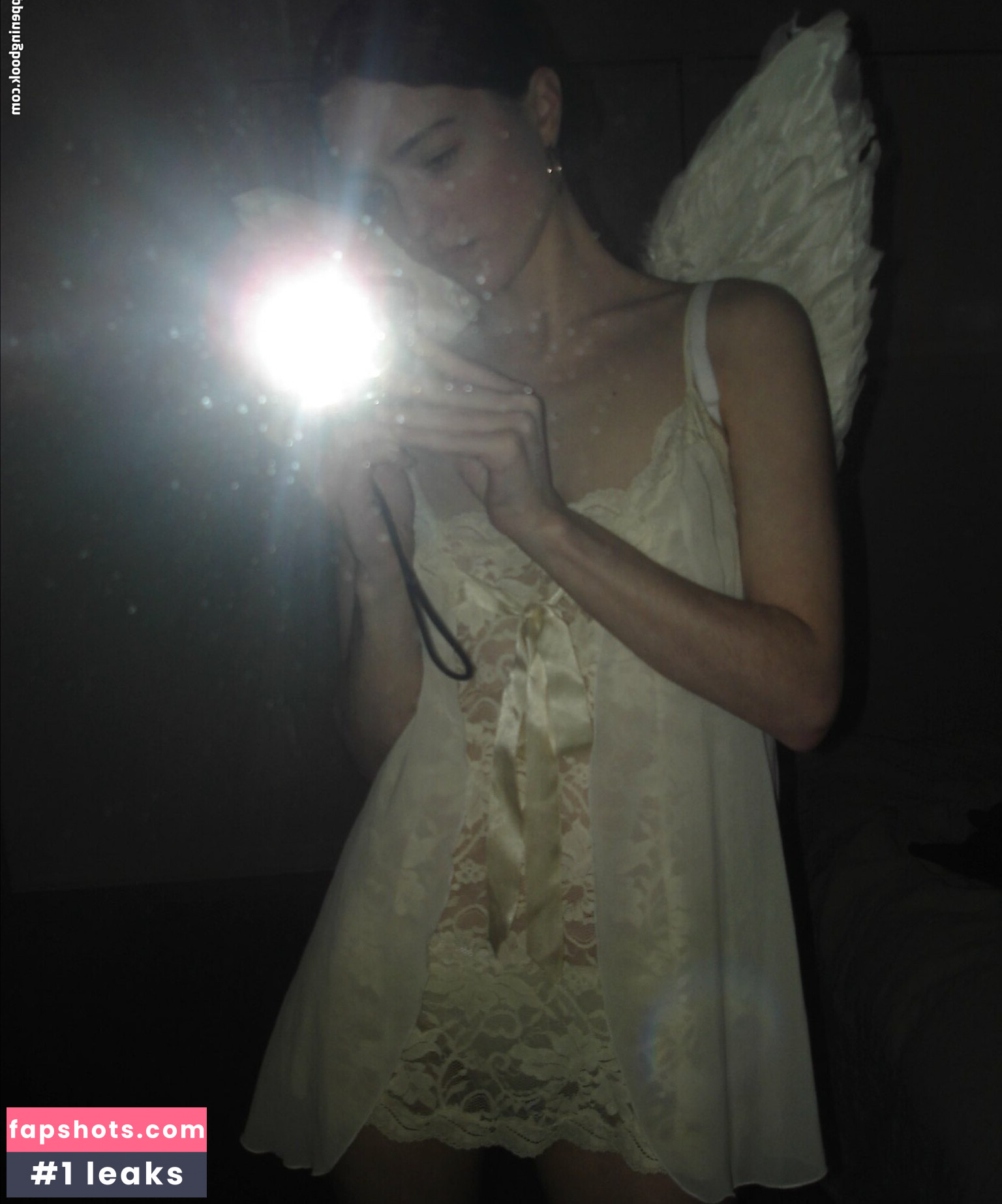 zoeplzshutup gallery photo #3