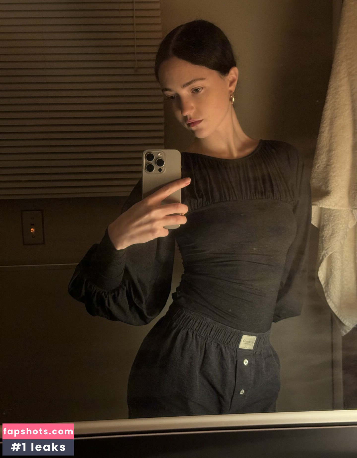 zoeplzshutup gallery photo #4