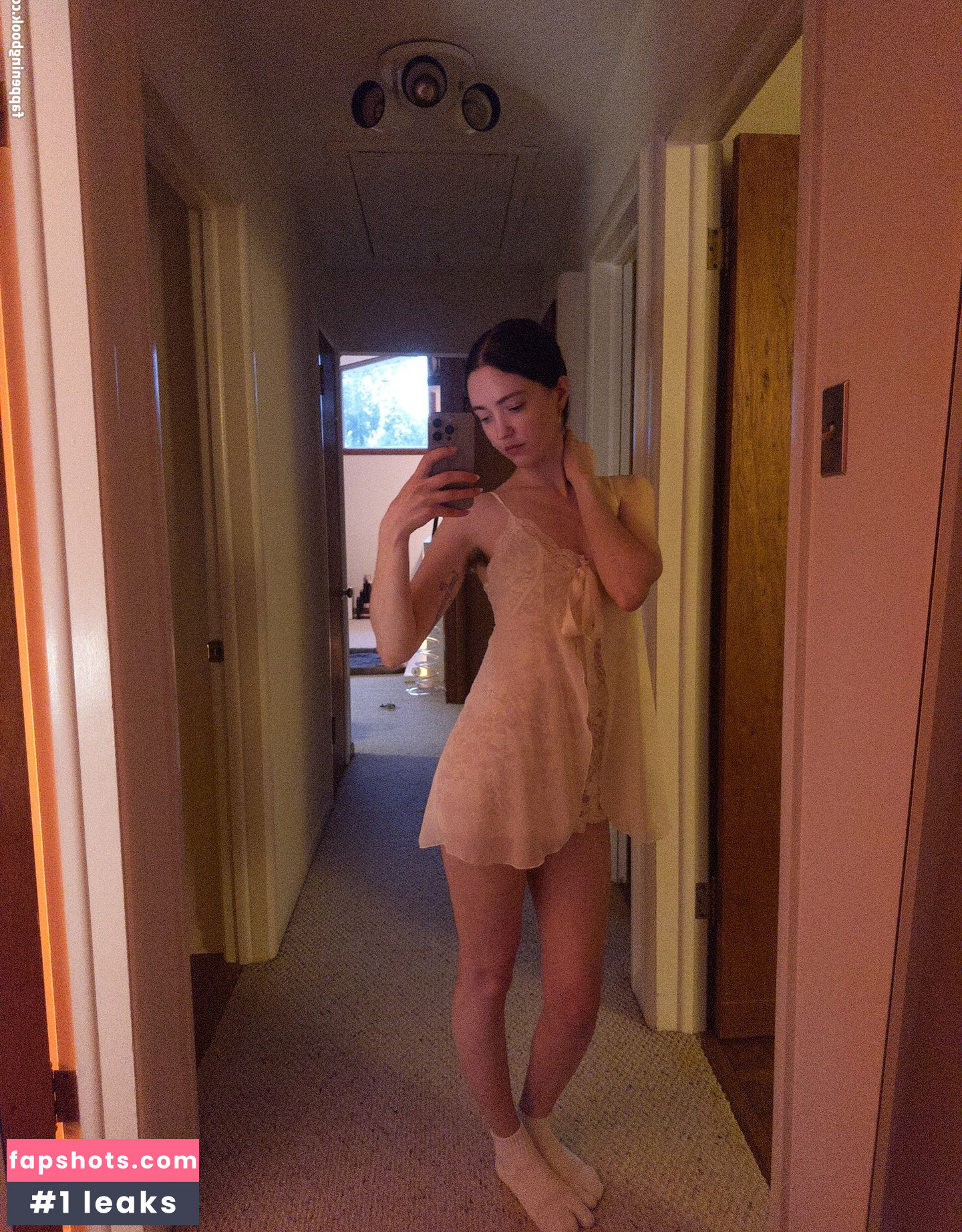 zoeplzshutup gallery photo #7