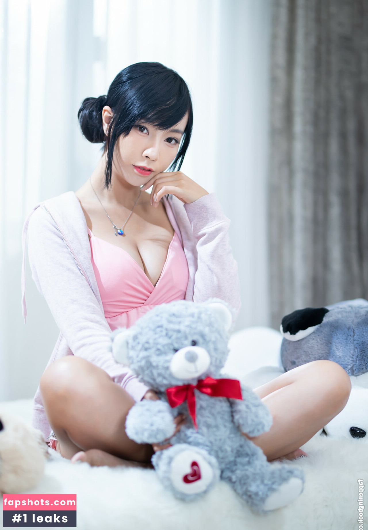 Zoeso gallery photo #143