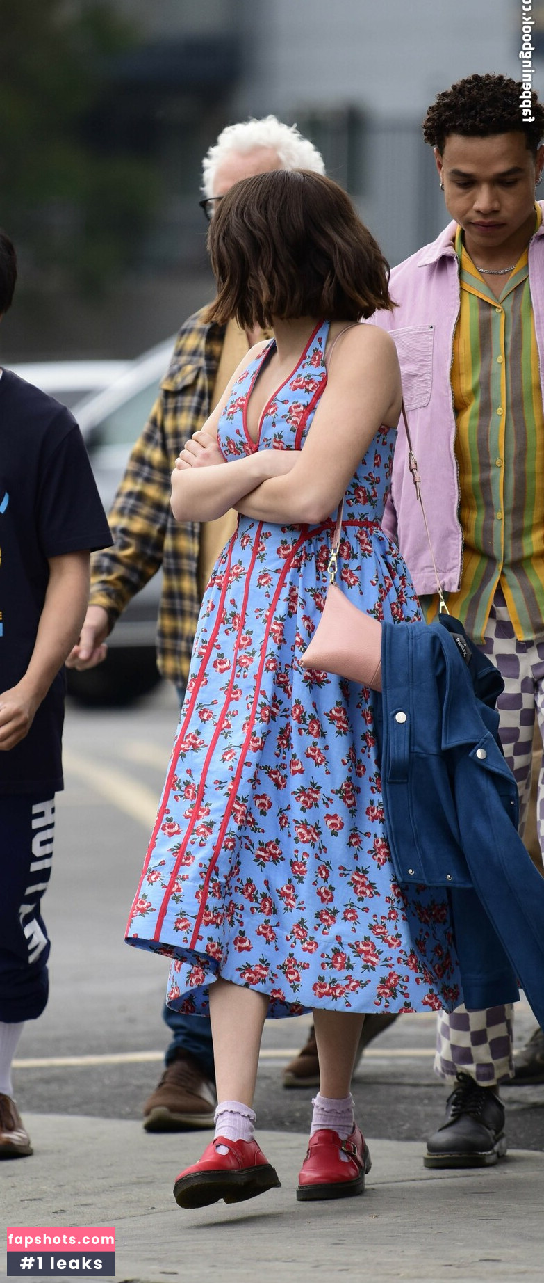 Zoey Deutch gallery photo #126