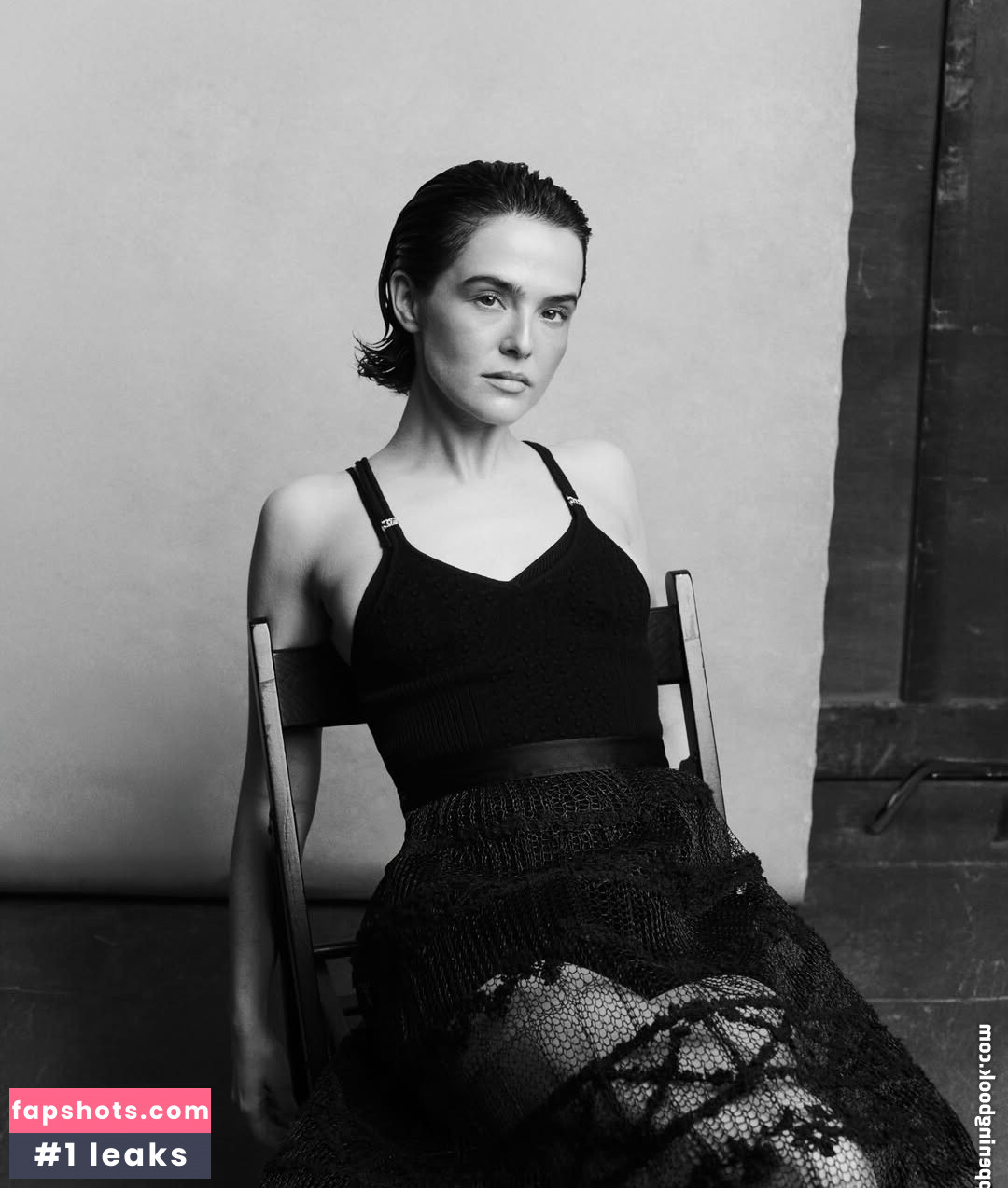 Zoey Deutch gallery photo #133