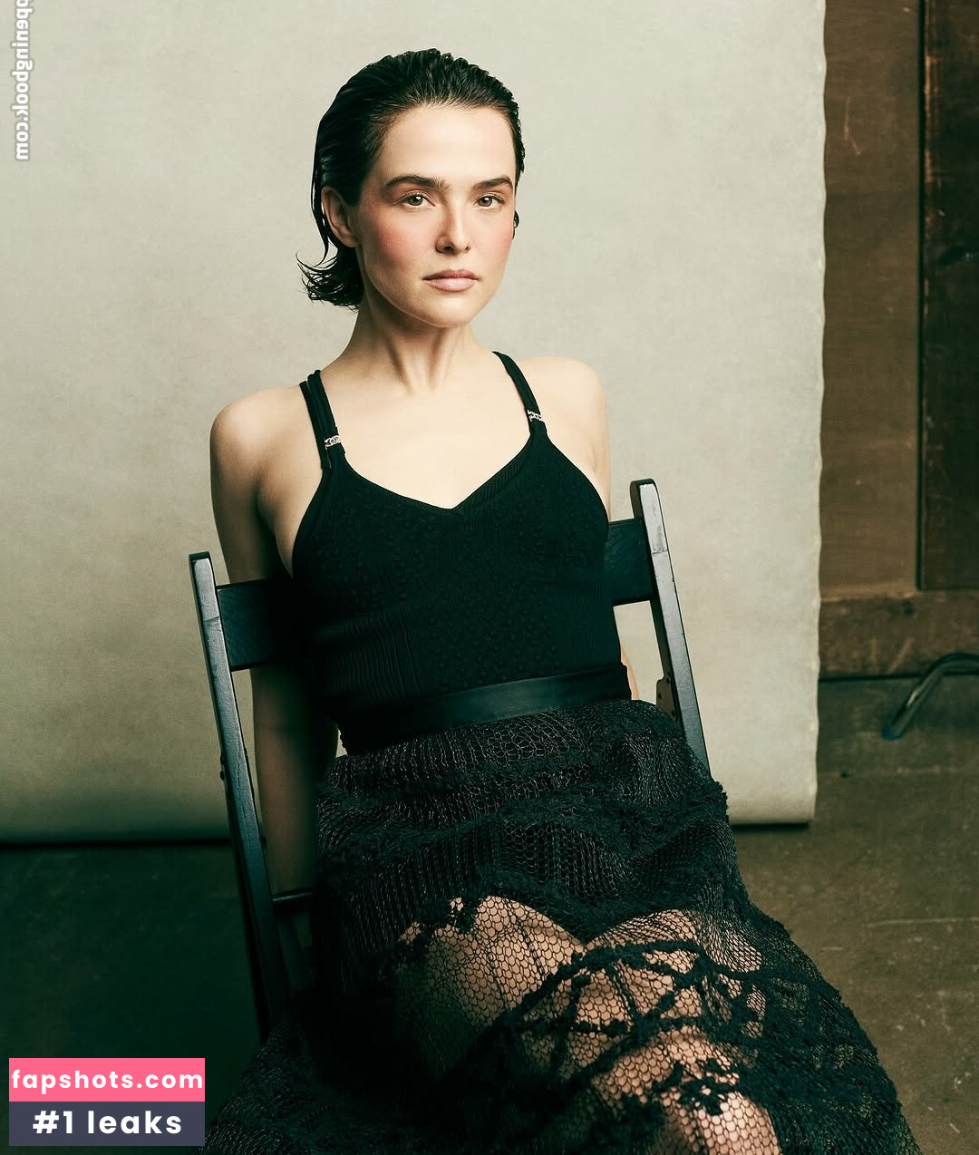 Zoey Deutch gallery photo #137