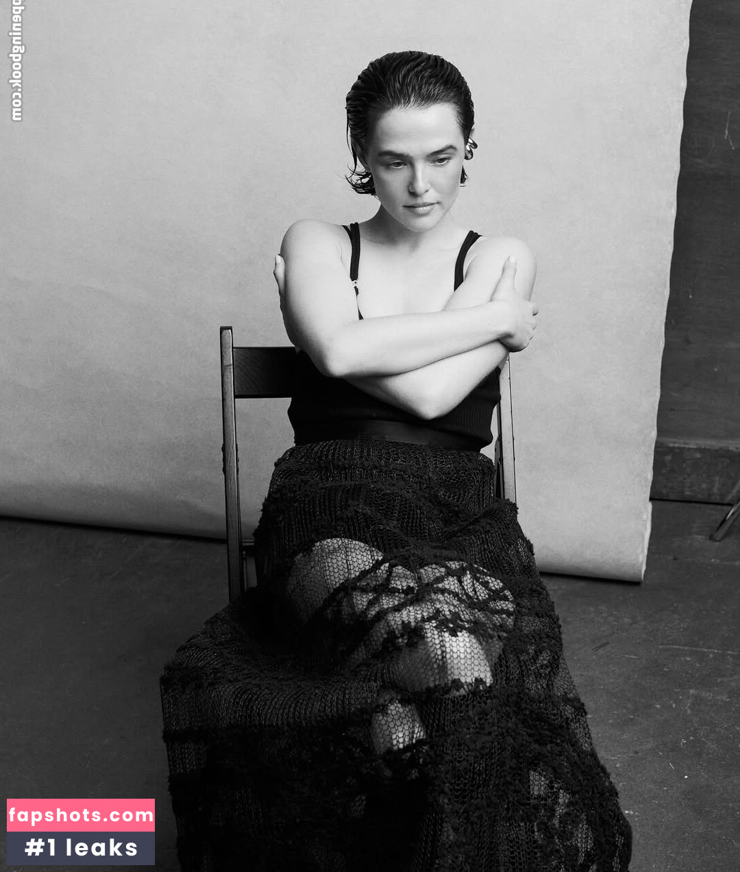 Zoey Deutch gallery photo #139