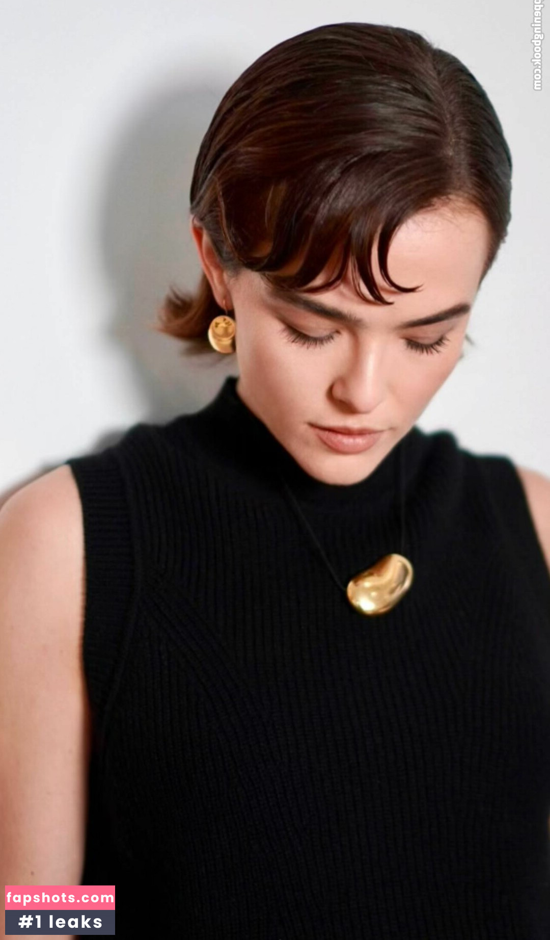 Zoey Deutch gallery photo #143