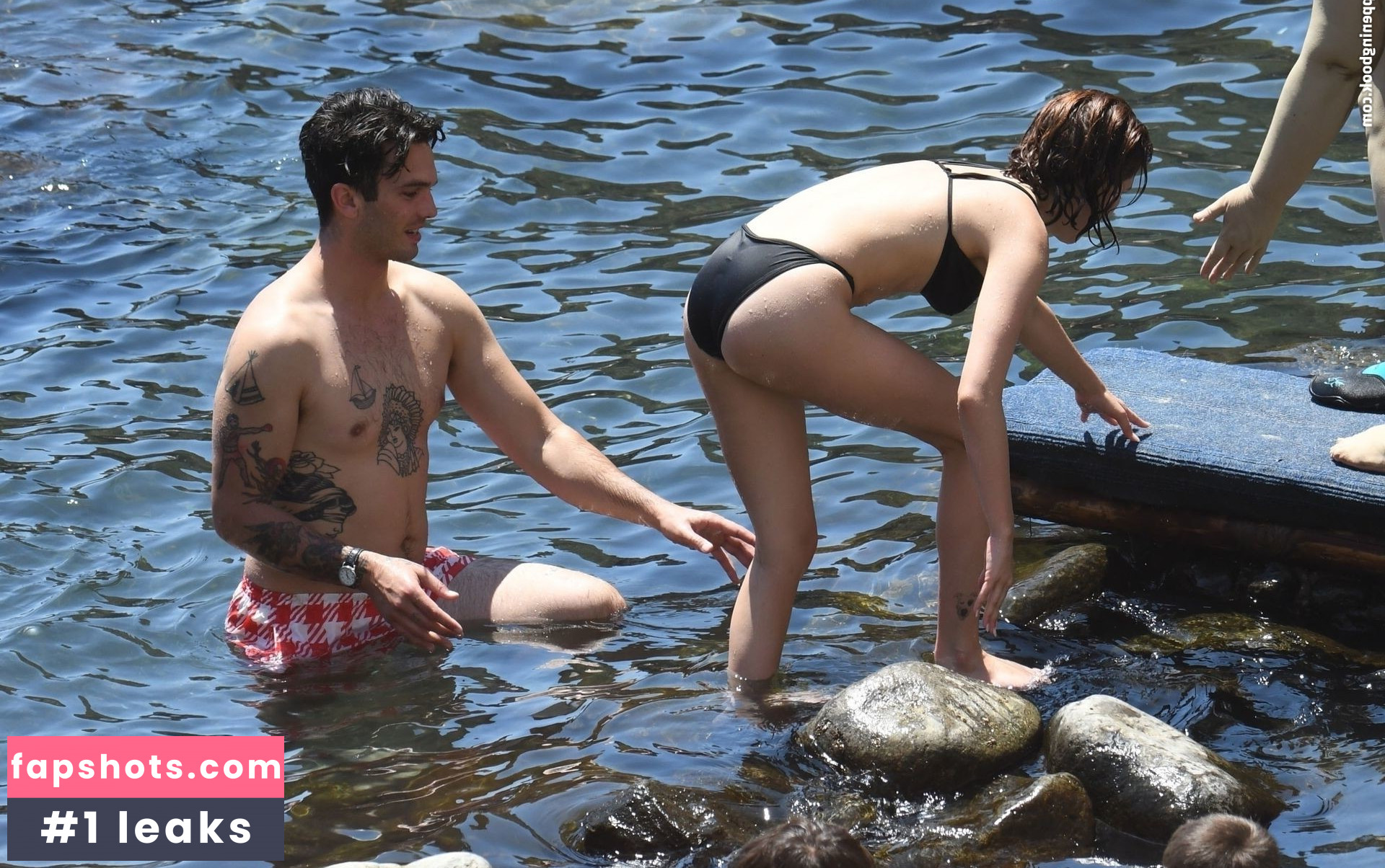 Zoey Deutch Nahé úniky fotek pouze od fanoušků #279 - Fapshots