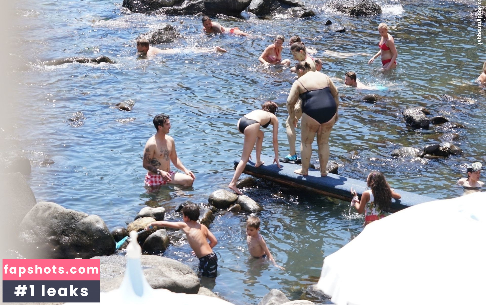 Zoey Deutch Nahé úniky fotek pouze od fanoušků #288 - Fapshots