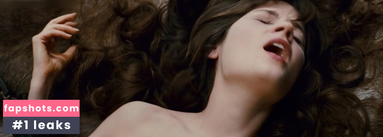 Zooey Deschanel gallery photo #13