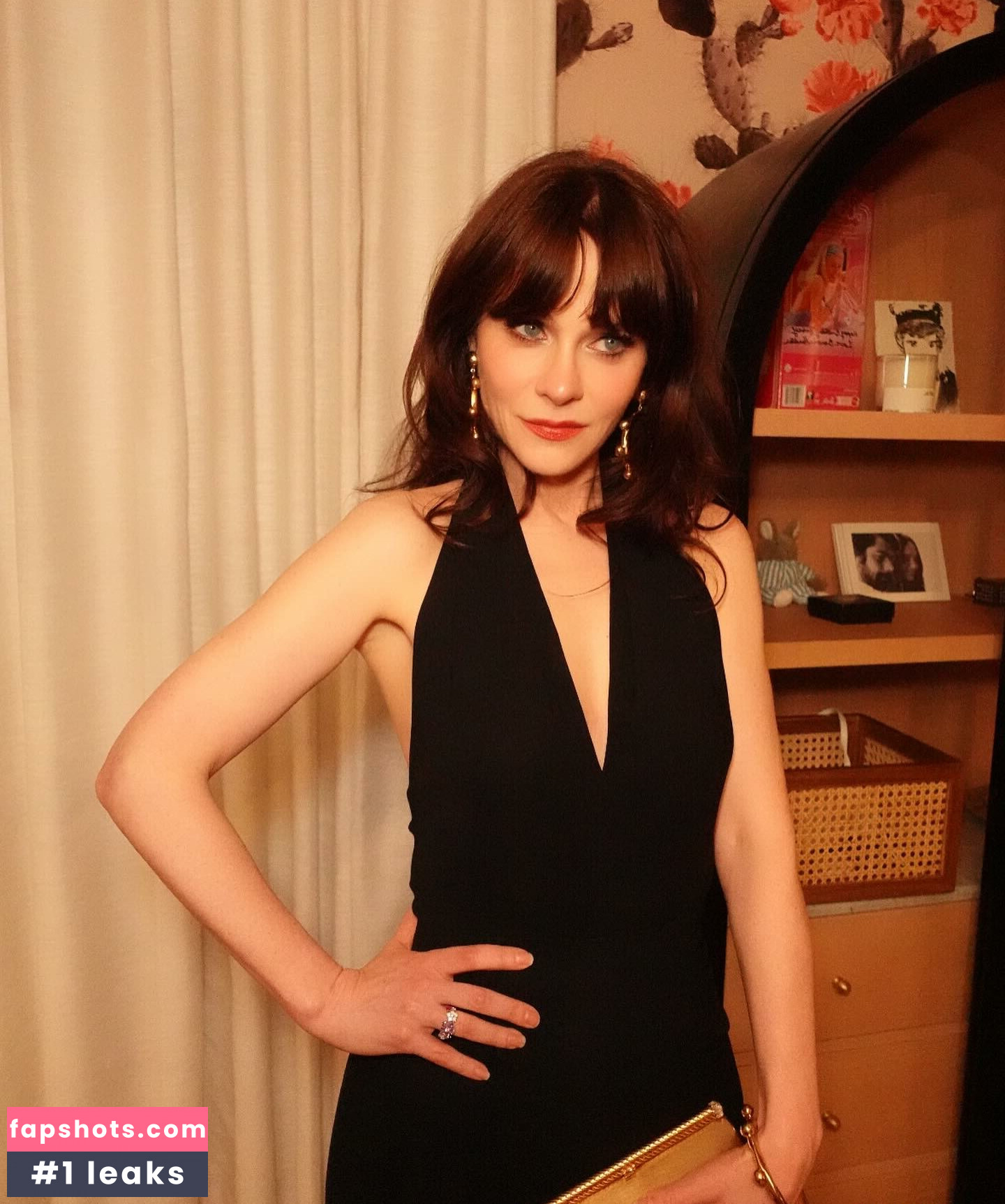 Zooey Deschanel gallery photo #14