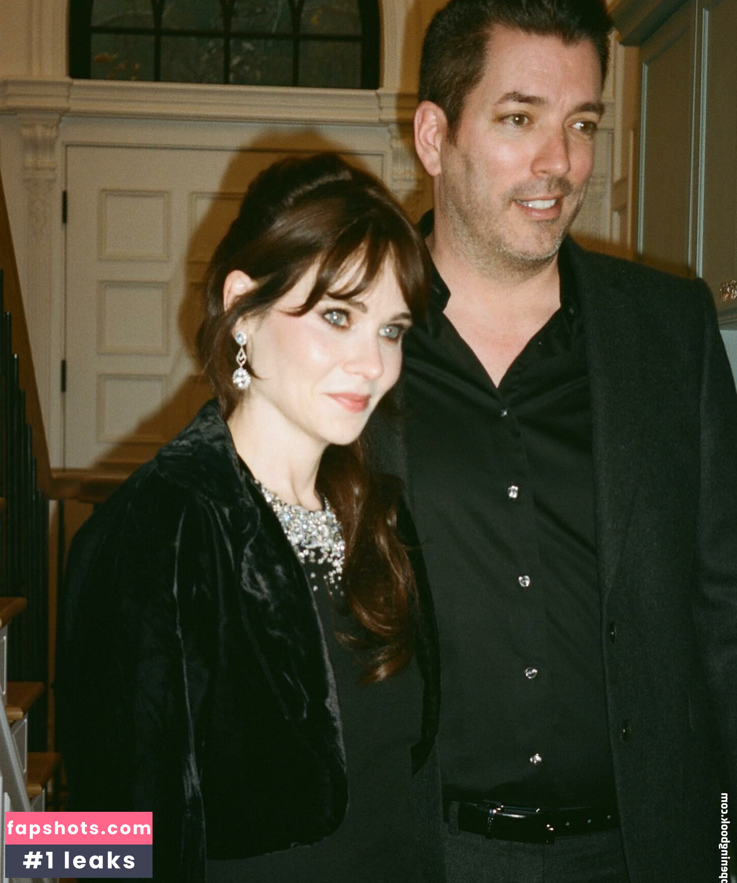 Zooey Deschanel gallery photo #25