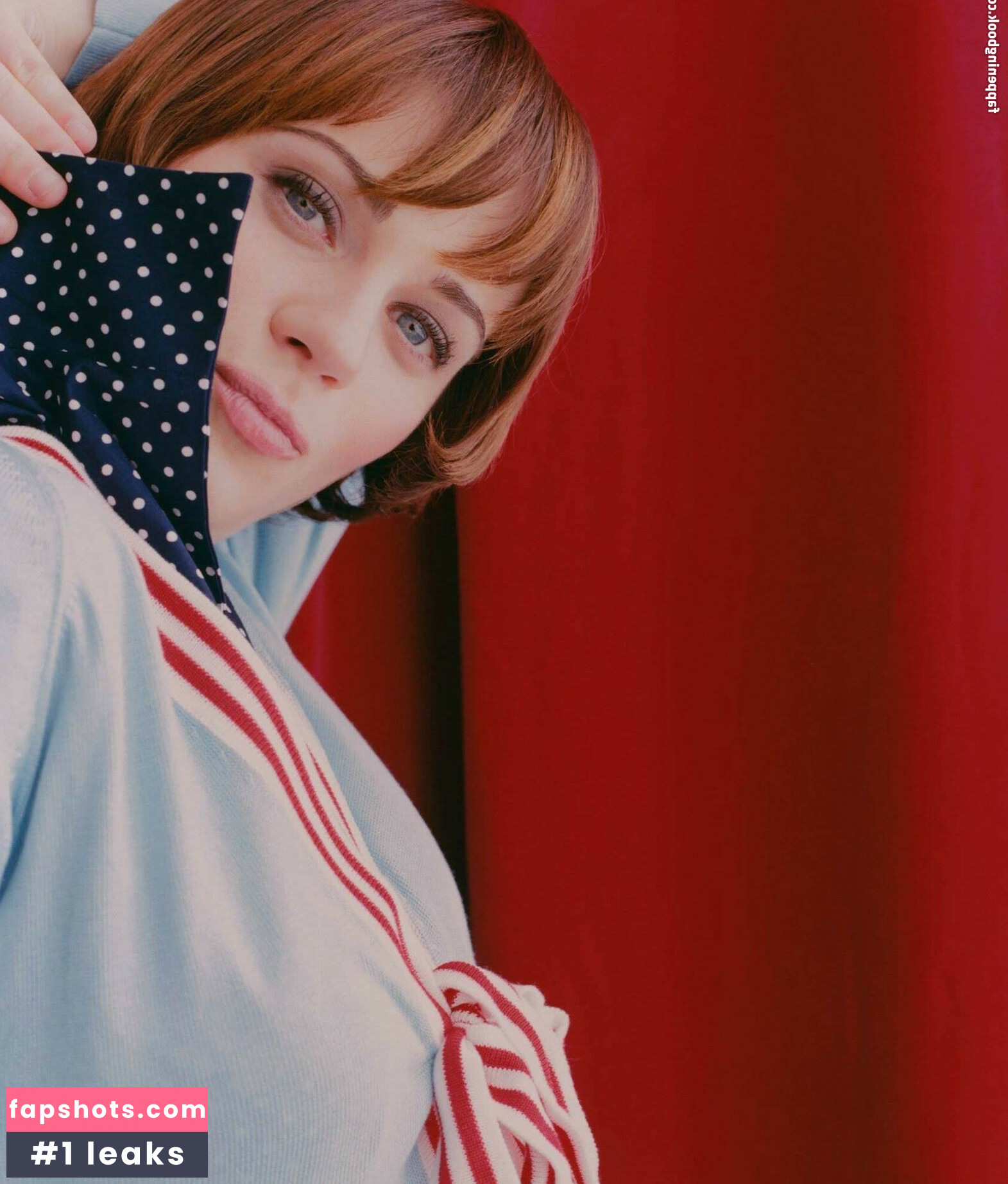 Zooey Deschanel gallery photo #38