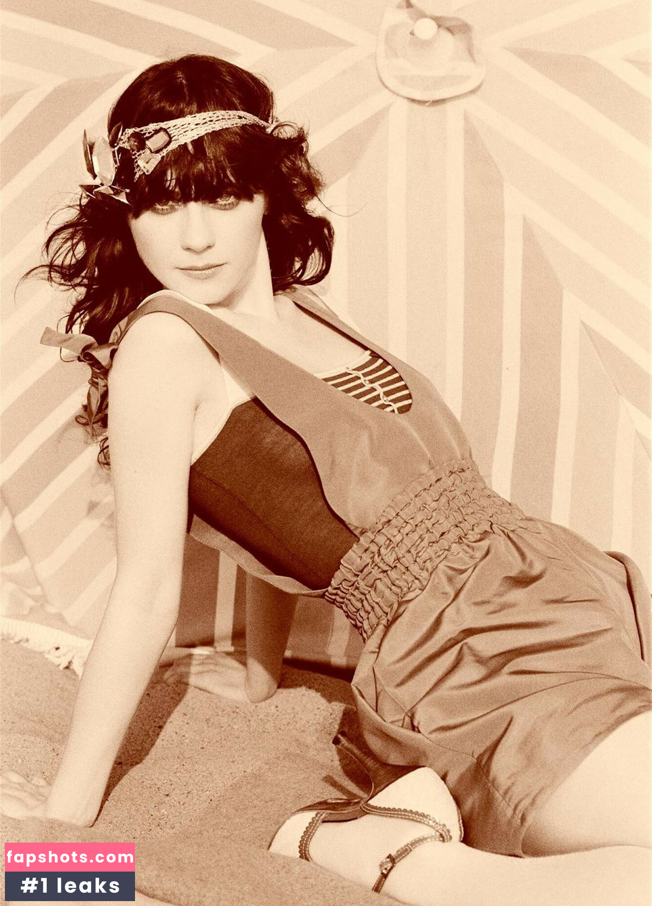 Zooey Deschanel gallery photo #40