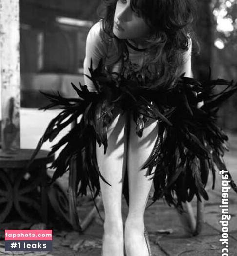 Zooey Deschanel gallery photo #49