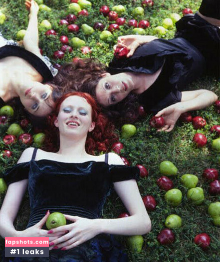 Zooey Deschanel gallery photo #50