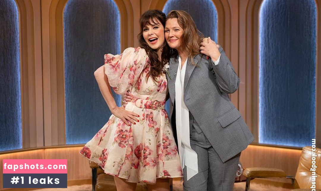 Zooey Deschanel gallery photo #52