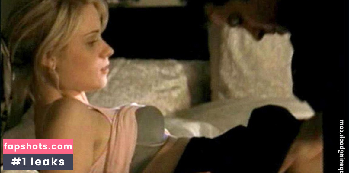 Zooey Deschanel gallery photo #93