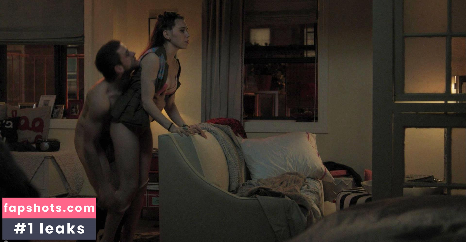 Zosia Mamet gallery photo #8