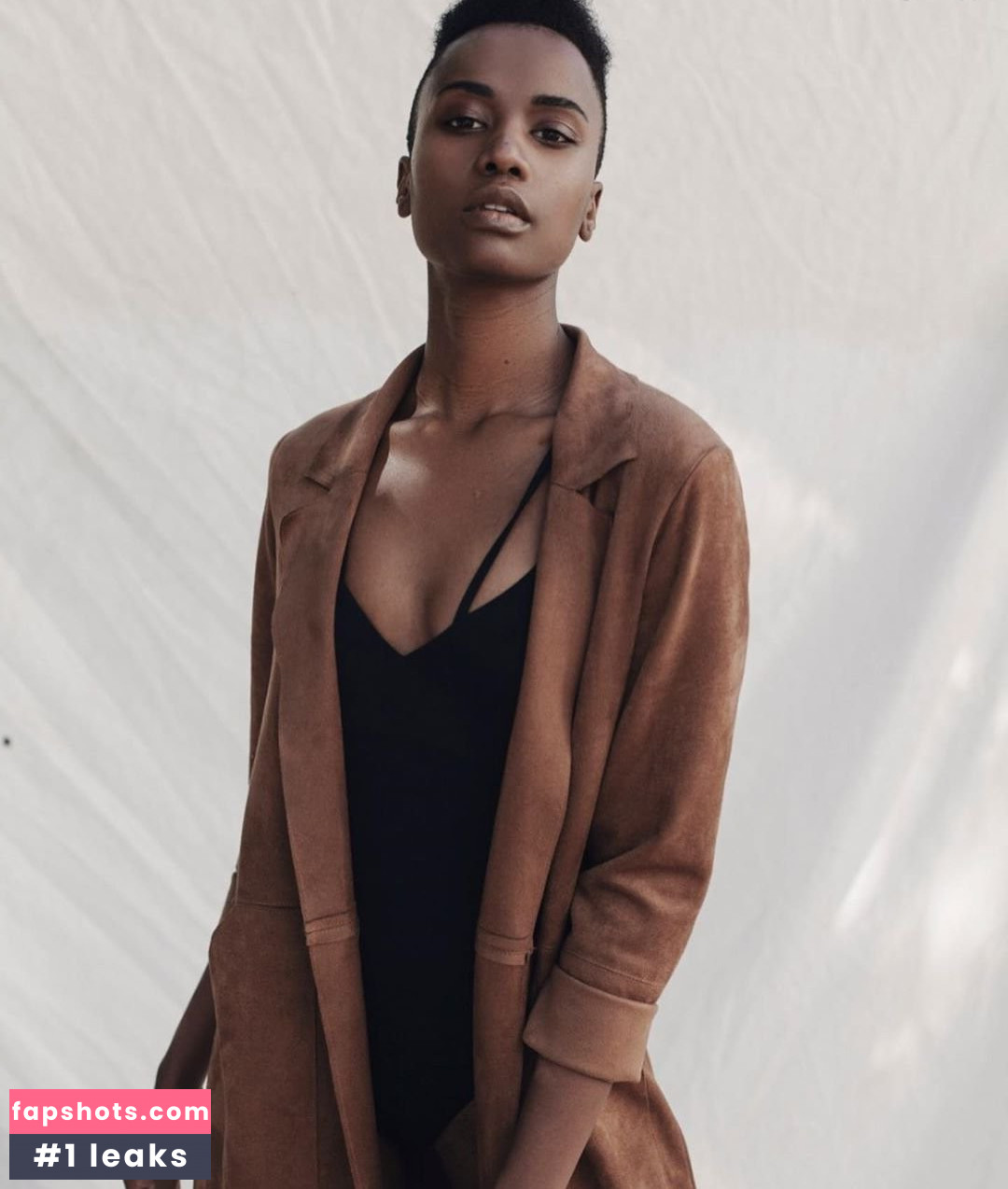 Zozibini Tunzi gallery photo #28