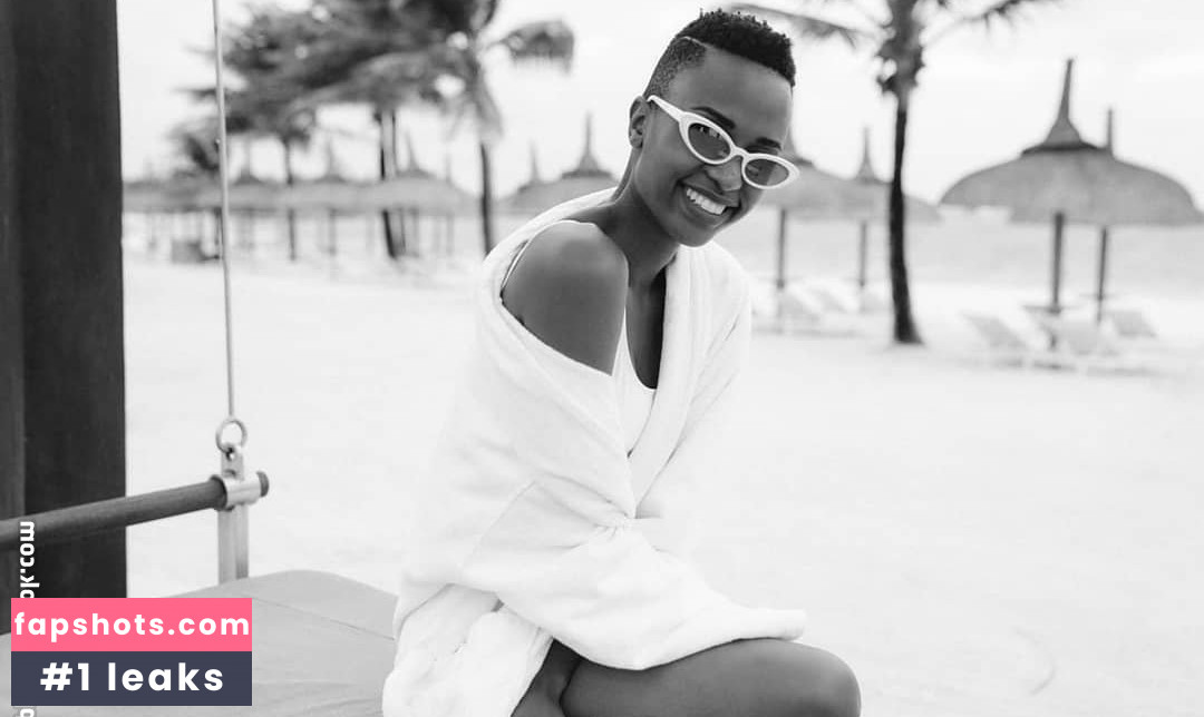 Zozibini Tunzi gallery photo #4