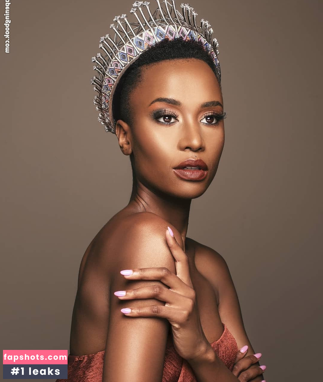 Zozibini Tunzi gallery photo #32