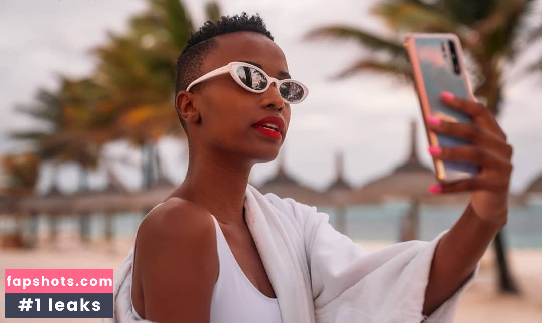 Zozibini Tunzi gallery photo #5