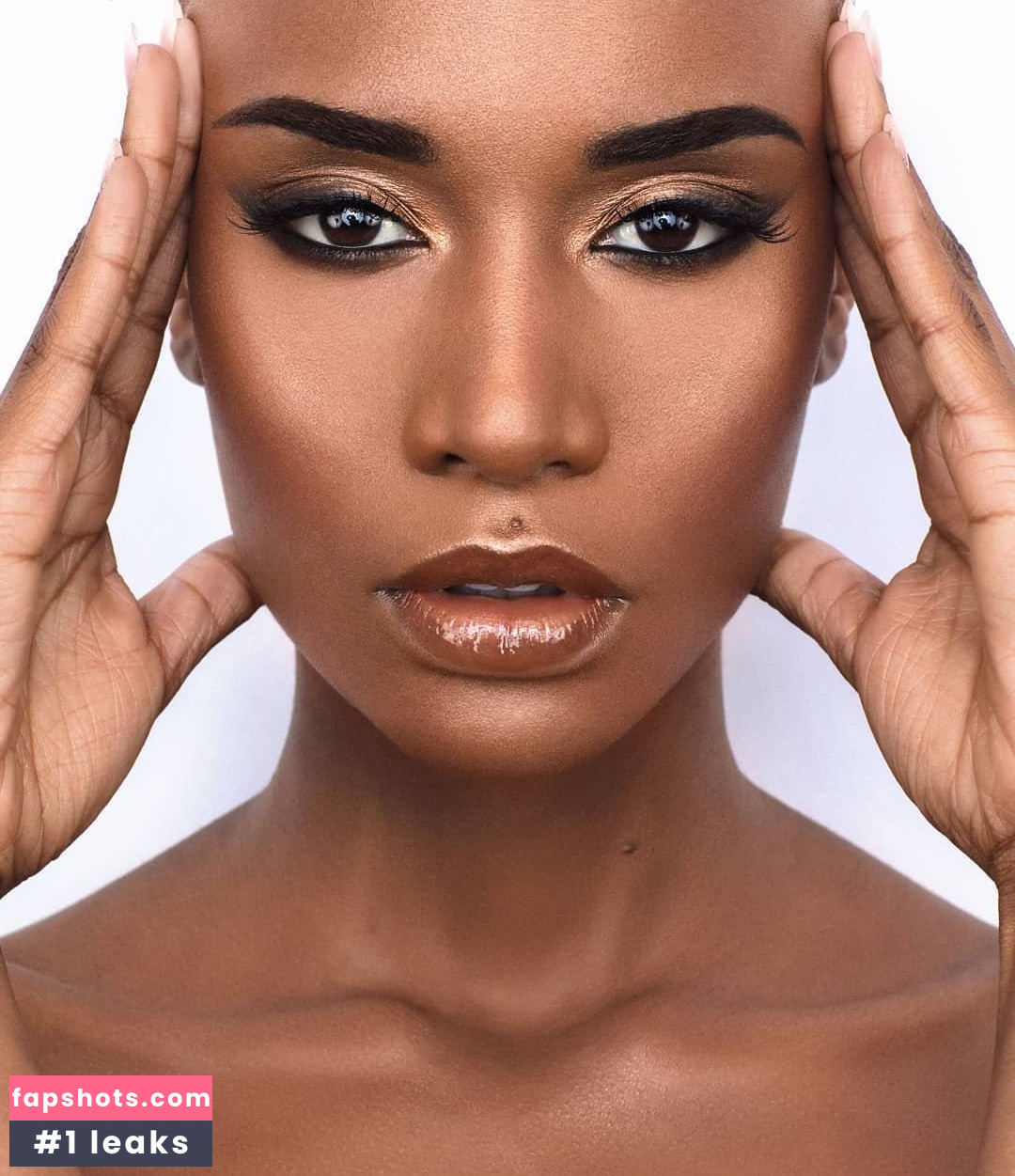 Zozibini Tunzi gallery photo #57