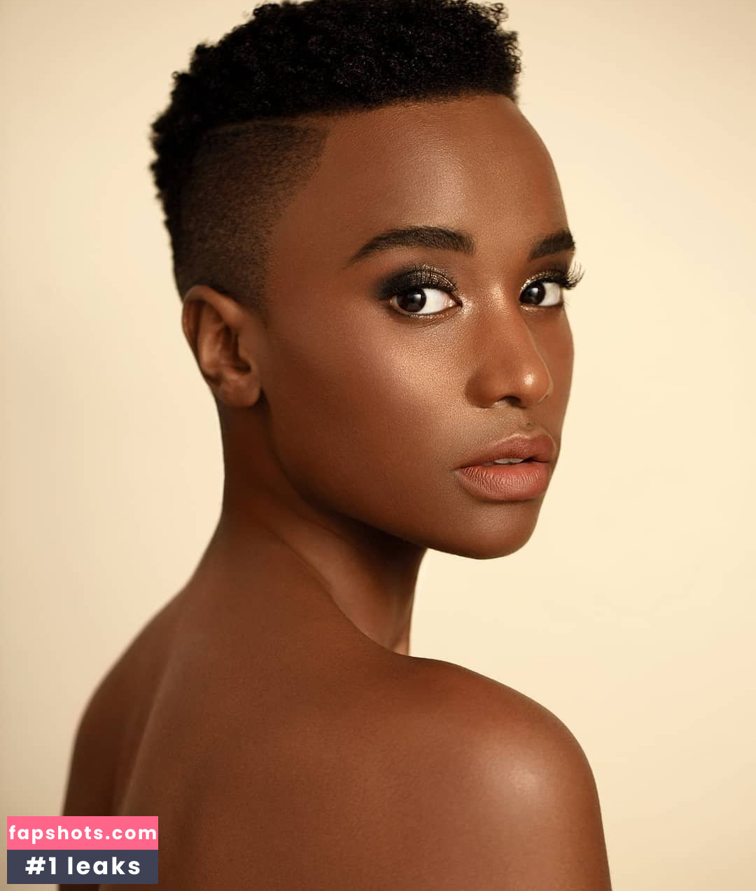 Zozibini Tunzi gallery photo #10