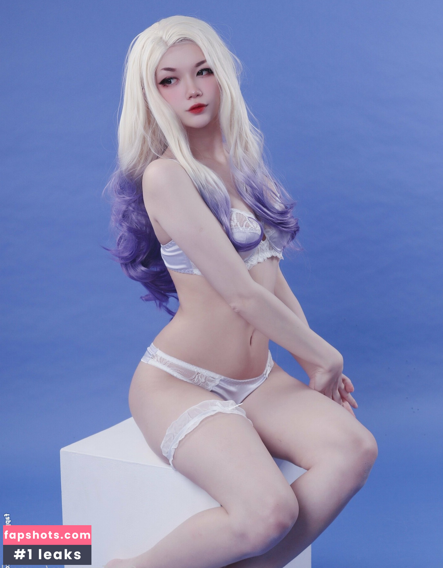 Zureeal gallery photo #173