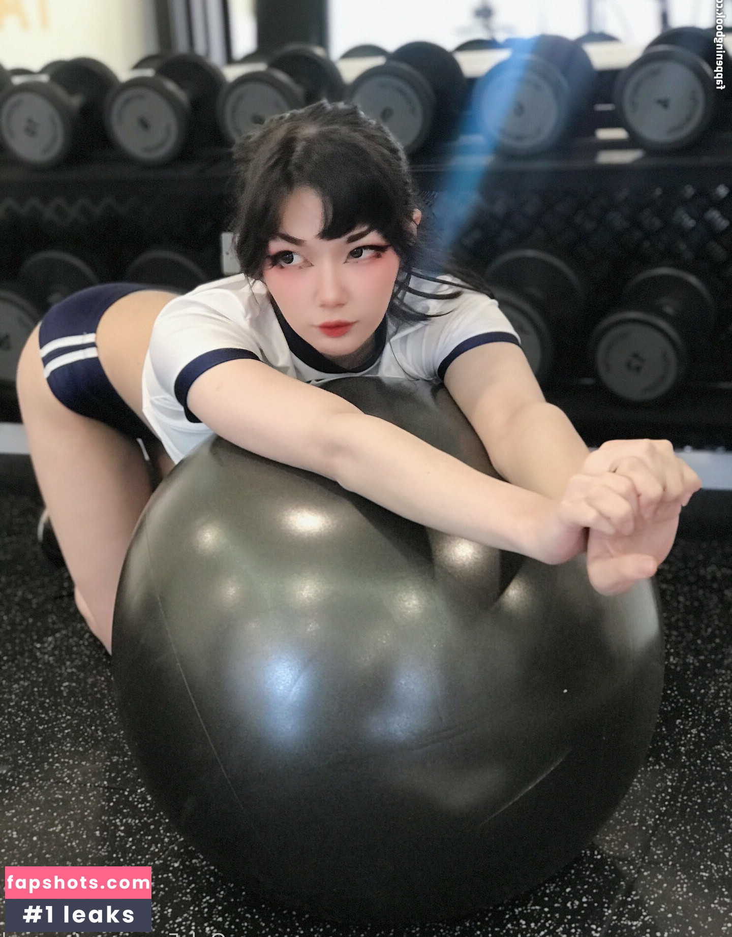 Zureeal gallery photo #186