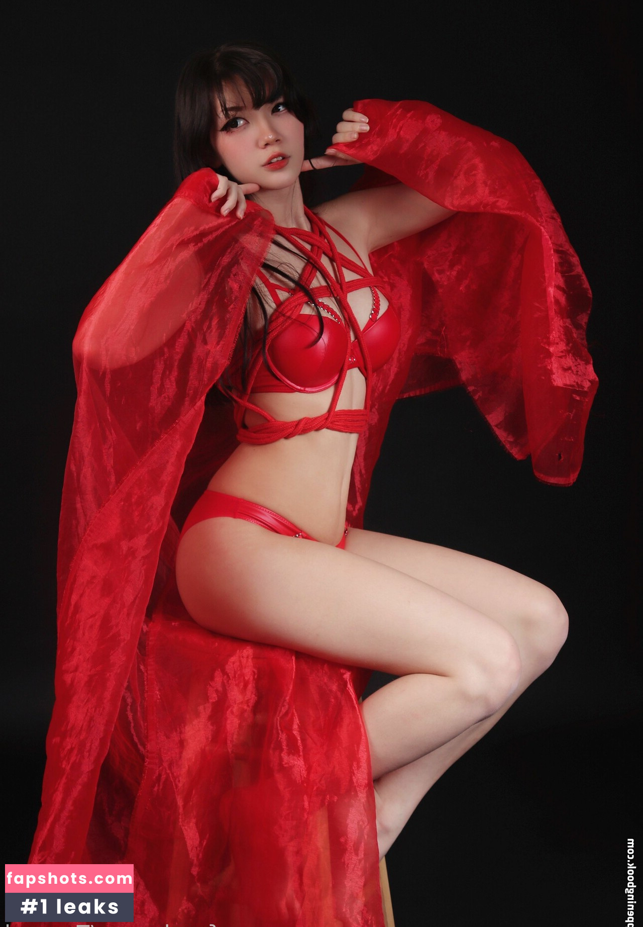 Zureeal gallery photo #216