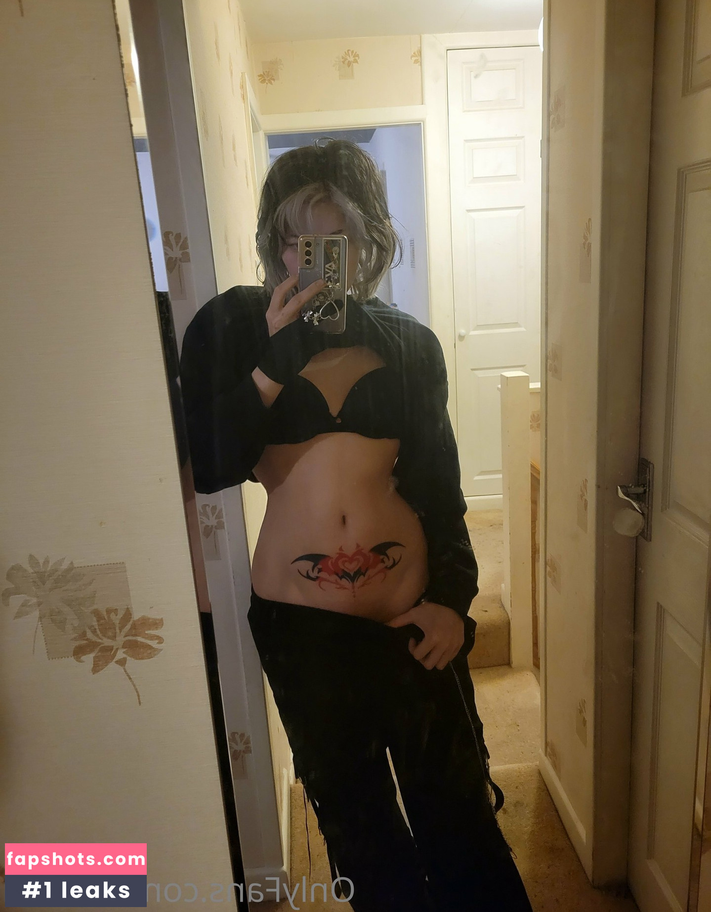 Zureeal gallery photo #241