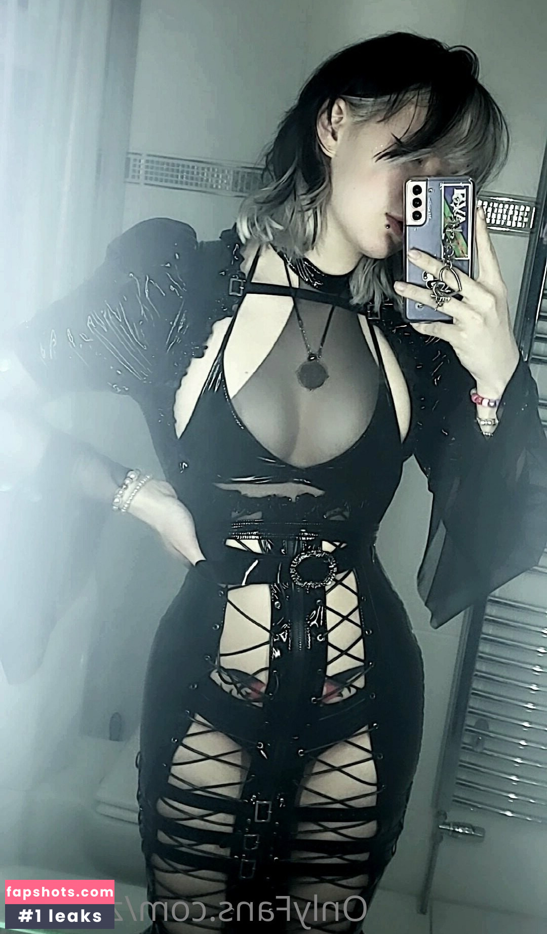 Zureeal gallery photo #243