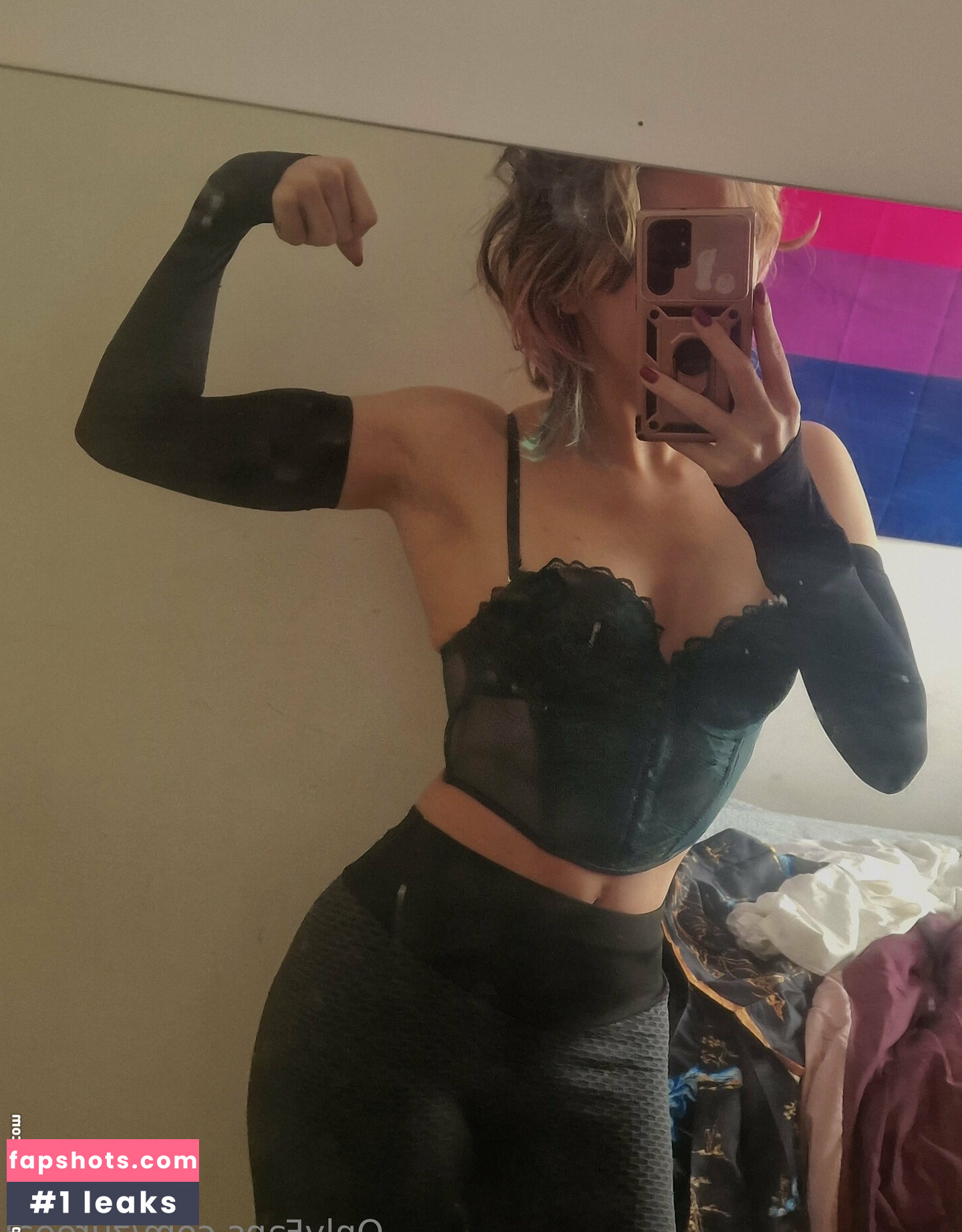 Zureeal gallery photo #31