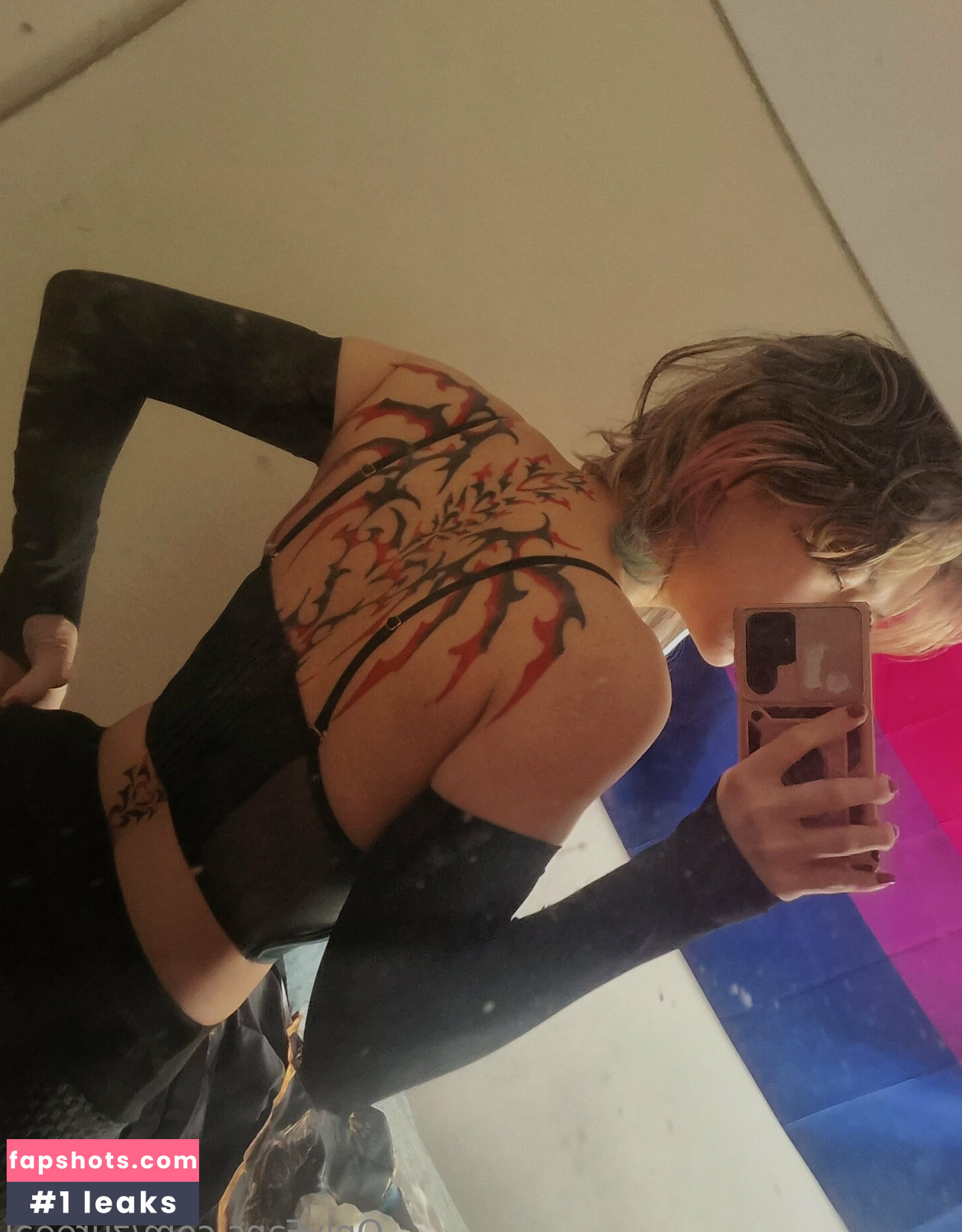 Zureeal gallery photo #32