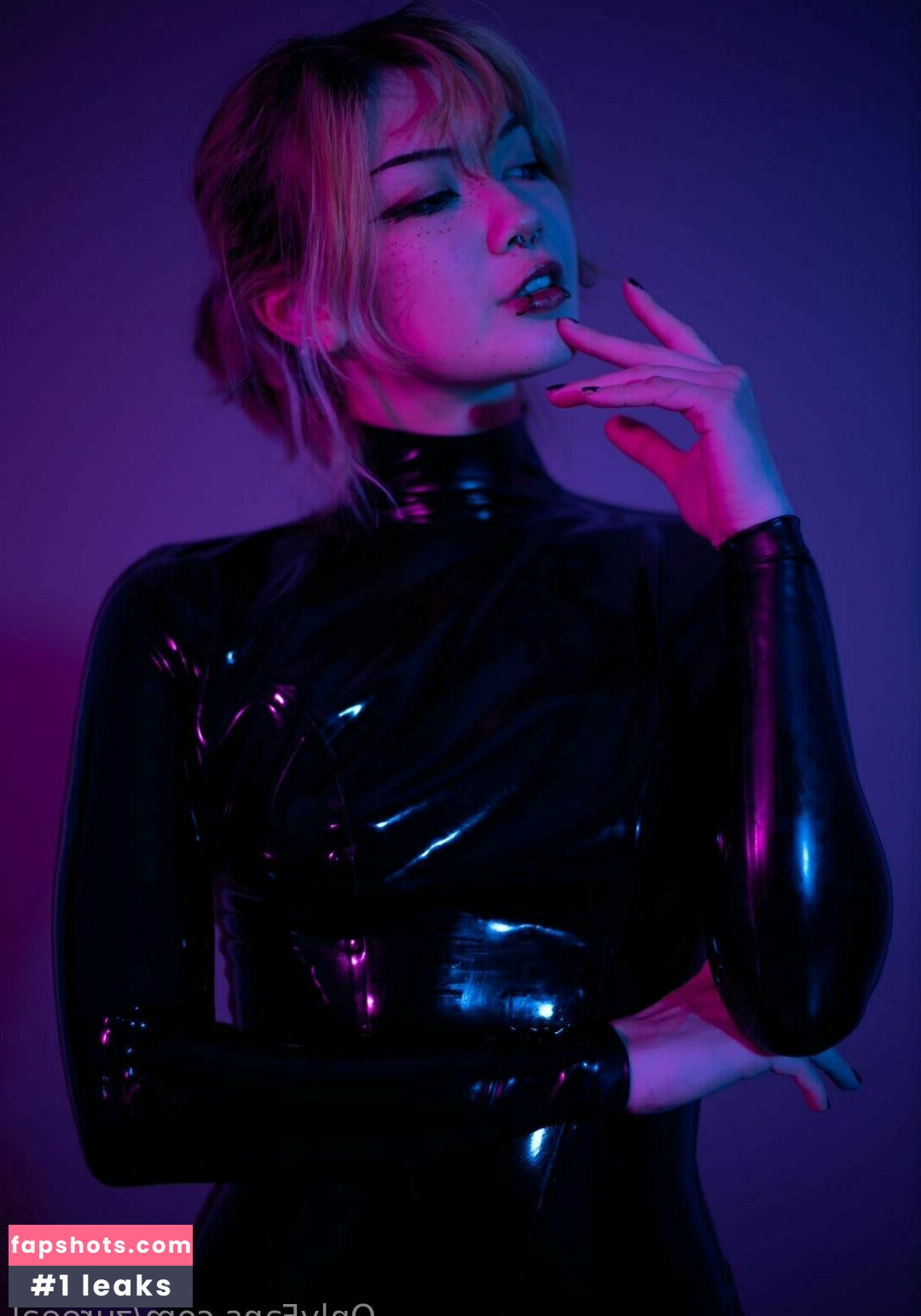 Zureeal gallery photo #37