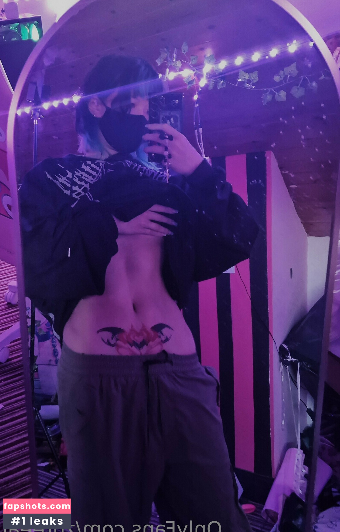 Zureeal gallery photo #57