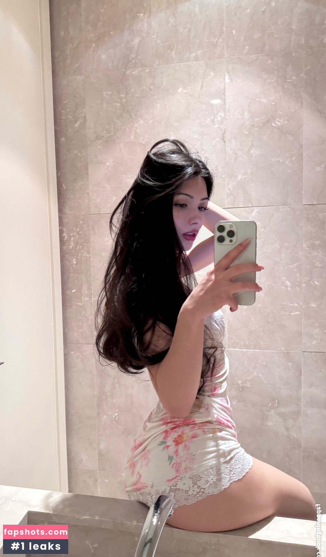 Zydcrey nude babe gallery